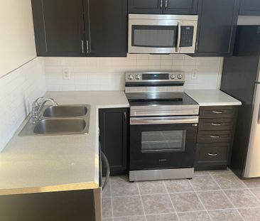 For Lease - 2559 Longfields Drive Unit# 24, Barrhaven, Ontario - Photo 3