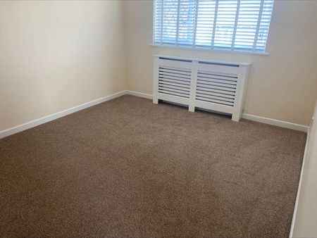 Castleford Close, Beddau, Pontypridd, CF38 - Photo 3