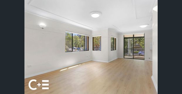 Fresh + Spacious - Photo 1