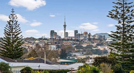 Warm & Bright New Townhouse - Photo 5