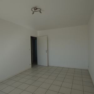 APPARTEMENT POITIERS SUD - STUDIO DE 26.71 m2 - Photo 2