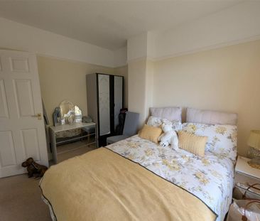 2 bedroom semi-detached house to rent - Photo 3