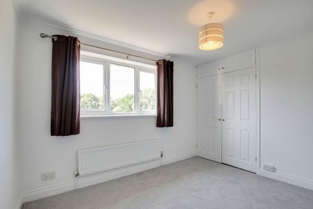 3 bedroom detached house to rent - Photo 4