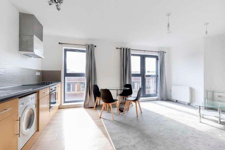 Fleet Street, Swindon, SN1 - Photo 2