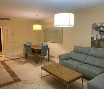 Apartamento planta baja en alquiler en Estepona - Photo 4
