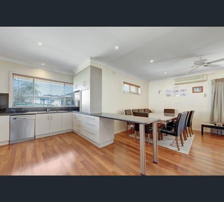 75 Lawrence Street, Wodonga, Vic 3690 - Photo 2