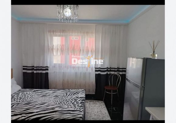 Bld. Poitiers - Chirie, Camera camin 17mp mobilata și utila - Fotografie 1