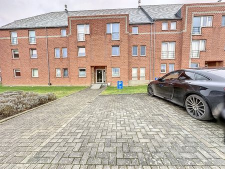 APPARTEMENT MET 2 SLAAPKAMERS + 2 PARKEERPLAATSEN IN CHAMPIO - Photo 5