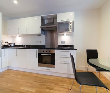 Studio to rent - Photo 2