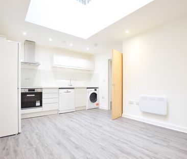 1 bed flat to rent in Westover Road, BH1 - Photo 5