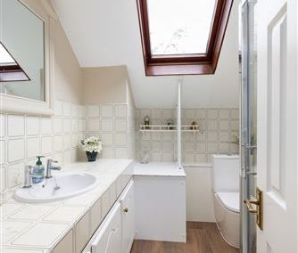 Shirley, Ballinclea Rd, Killiney, County Dublin A96 H2V9 - Photo 3