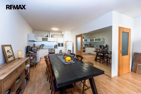 Pronájem bytu 2+kk v osobním vlastnictví 78 m², Praha 7 - Holešovice - Photo 4