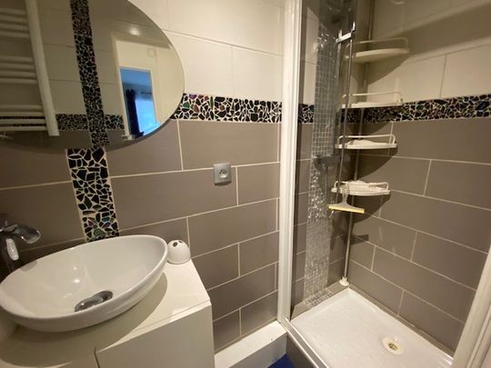 2 pièces - Meublé - 32 m² - 4ème étage - Colocation autorisée - Photo 1