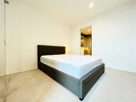 5908/70 Southbank Blvd - Photo 3