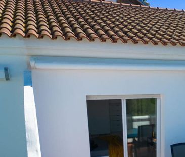 Luxury penthouse for rent in Marbella Del Este, Andalusia - Photo 3