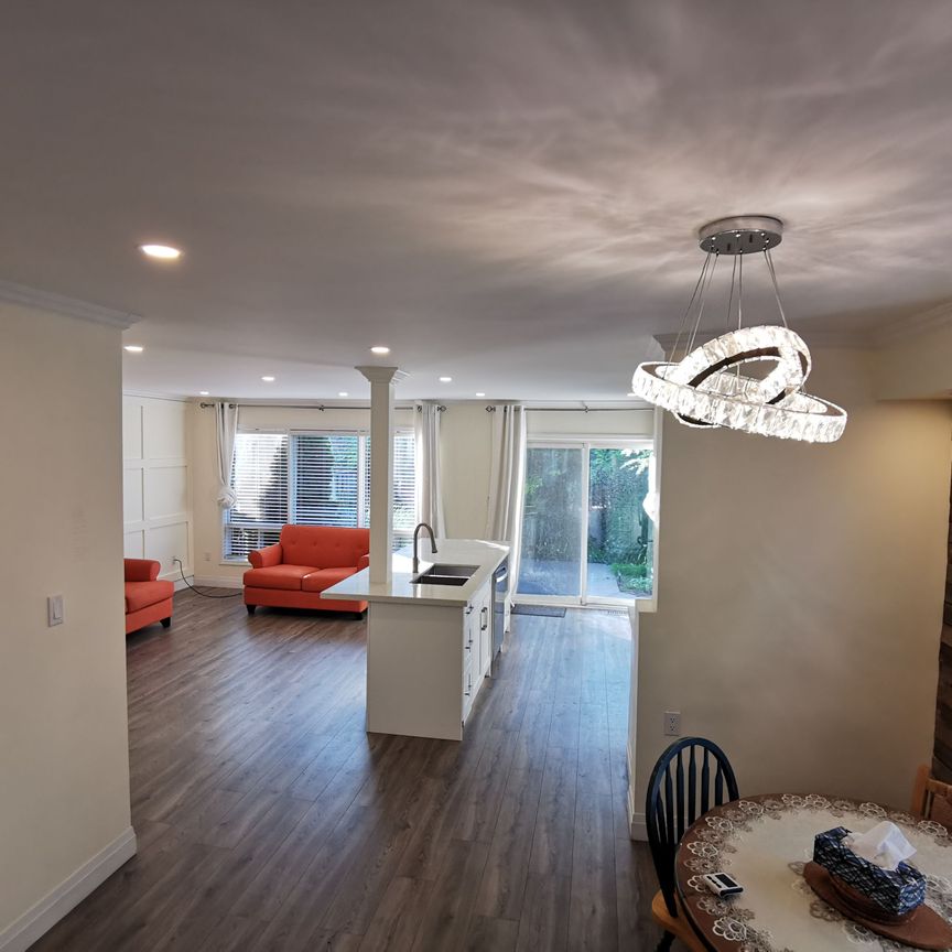 For Lease - 2515 Carberry Way, Oakville, Ontario - Photo 1
