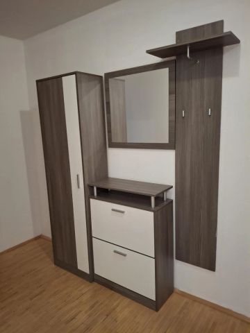 Gut aufgeteilte 2-Zimmer-Wohnung mit möblierter Küche im Zentrum von Lohnsburg - Photo 3