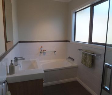 Immaculately Presented - Photo 6