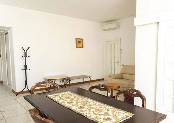 Piazza Ragusa, Rome, Lazio 00182