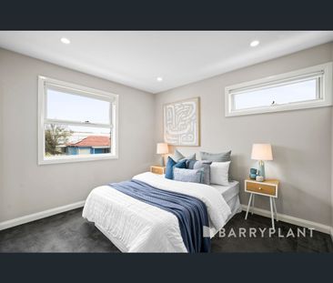 2/9 Cranbourne Avenue, Sunshine North, Vic 3020 - Photo 2