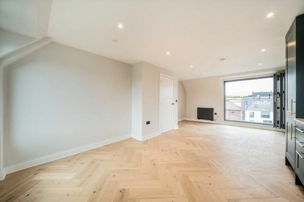 Wharf Place, Broadway Market, E2 - Photo 1