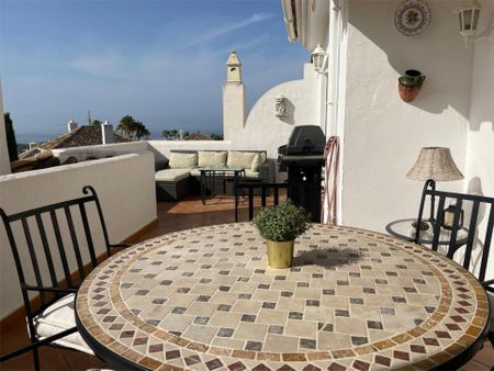 Casa adosada de alquiler en Calle Azahar, 45, Paraiso - Barronal - Photo 2