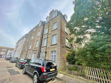2 bedroom flat to rent - Photo 4