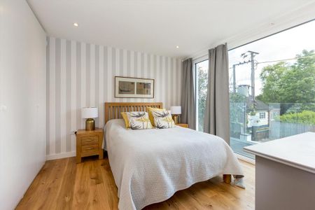 4 bedroom detached house to rent - Photo 3