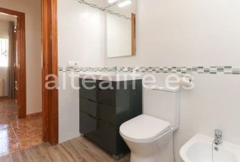 Casa o chalet de alquiler en Calle Londres, El Tossal - Bello Horizonte