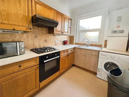 2 bedroom flat to rent - Photo 5