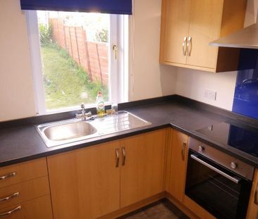 2 bedroom terraced house to rent - Photo 3