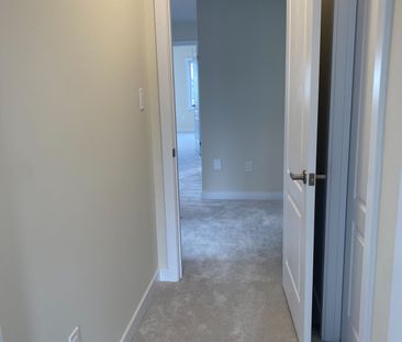 For Lease - 215 Aviron Crescent, Welland, Ontario - Photo 5