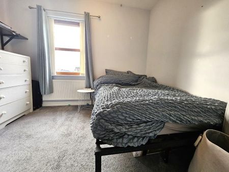 11 Millhouse Close, Antrim, BT41 2WD - Photo 4