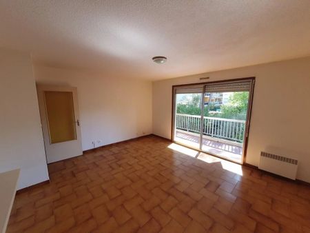 Location Appartement 1 pièces 38 m2 à Montpellier - Photo 2