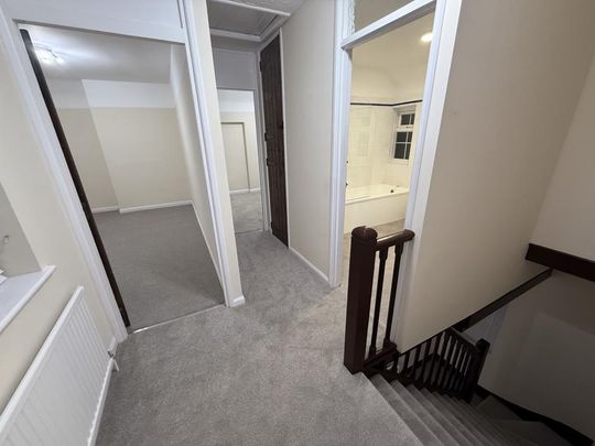 3 bedroom semi-detached house to rent - Photo 1