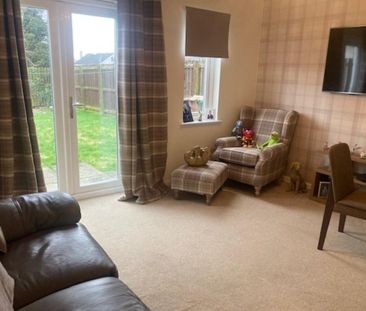 3 bedroom end of terrace house to rent - Photo 1