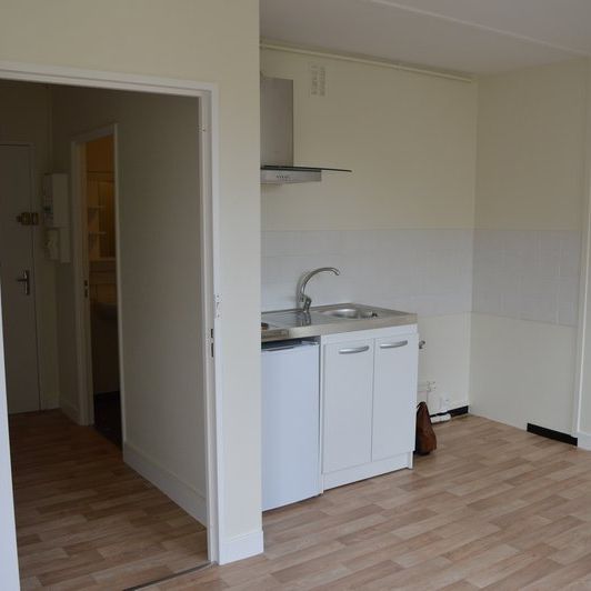 Location Appartement 1 pièce 28m² - Photo 1
