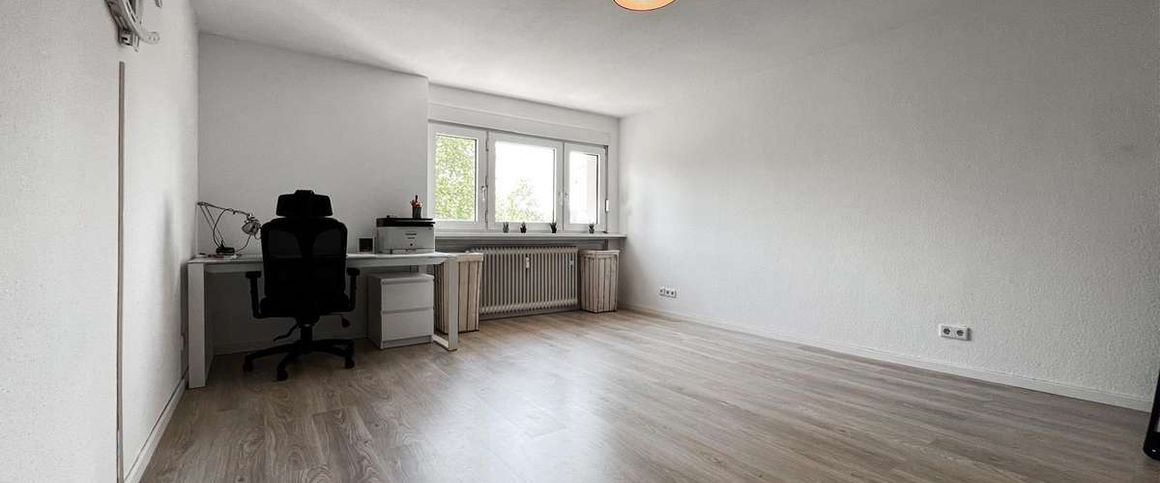 KL - Nähe Klinikum, 2 ZKB, EBK, Tageslichtbad, Balkon - Photo 1
