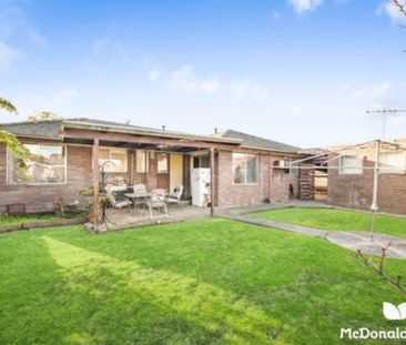 Gladstone Park - Photo 2