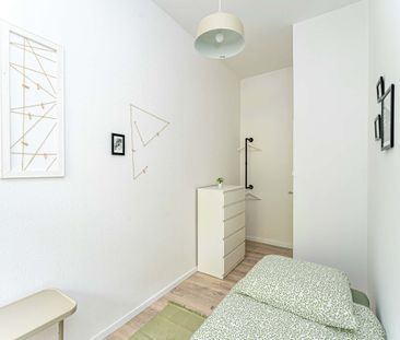 Wilhelmsruher Damm - Photo 1