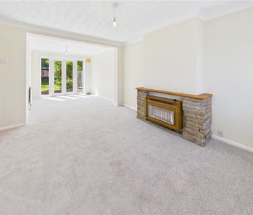 3 bedroom terraced house to rent - Photo 3