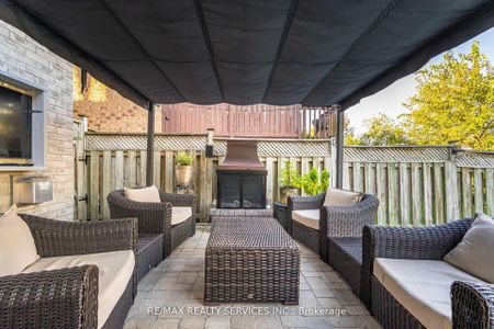 For Lease - 5749 Greensboro Drive, Mississauga, Ontario - Photo 2