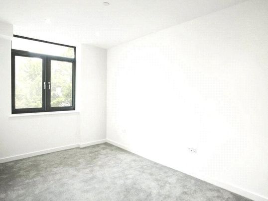 Fleet Road, Fleet, Hampshire, GU51 - Photo 1