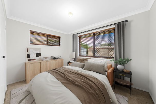 Powered double-bay shed & 3 bedroom family home - Photo 1