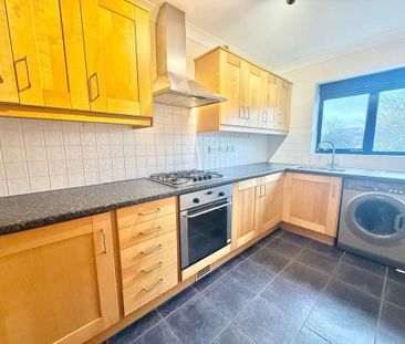 2 bedroom flat to rent - Photo 4