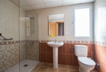 2-BEDROOM APARTMENT FOR RENT IN BENIDORM - ALICANTE
