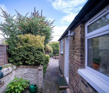 2 bedroom terraced house to rent - Photo 6