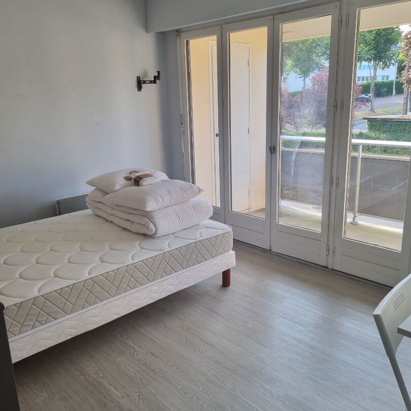 A LOUER Studio meublé 50000 Saint-Lô PROCHE CURIE/COROT/FIM/IUT 1 pièce 24.09 m² - Photo 1