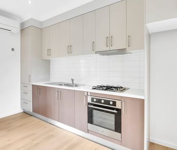 Stylishly Renovated Sanctuary in a Prime Reservoir Pocket - Photo 6