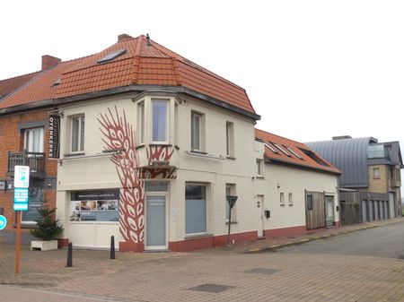 Ruim instapklaar en gezellig gelijkvloersappartement met terras en garage - Photo 5